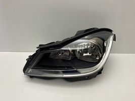 Mercedes-Benz C W204 Lampa przednia A2048209559