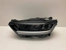 Volkswagen T-Roc Lampa przednia 2GA941005F