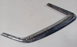 Mercedes-Benz SL R107 Listwa szyby tylnej 1076980189