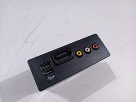 Ford Flex USB-pistokeliitin BT4T-14F014-AD