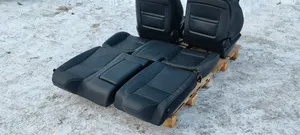 Dodge Challenger Seat set 