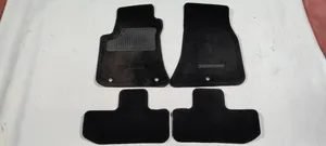 Dodge Challenger Set di tappetini per auto 42858J