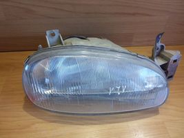 Mazda 121 Lampa przednia 0290061