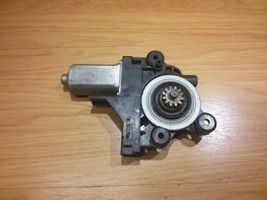 Volvo V70 Front door window regulator motor 970713102