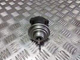 Volkswagen Golf III Soupape vanne EGR 028131501E