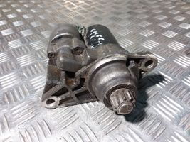 Volkswagen Golf V Starter motor 0001120406