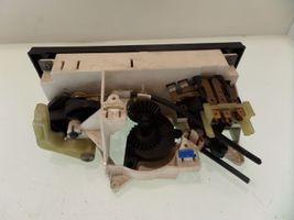 Audi 80 90 B3 Oro kondicionieriaus/ klimato/ pečiuko valdymo blokas (salone) 893819073B