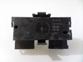 Volkswagen PASSAT B3 Element lampy tylnej 321945259