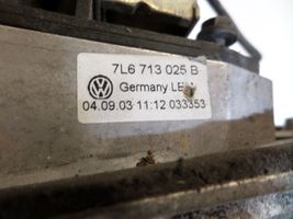 Volkswagen Touareg I Vaihteenvalitsimen verhoilu 7L6713025B
