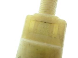 Volkswagen PASSAT B5 Clutch pedal sensor 4A0945515A