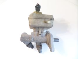 Volkswagen New Beetle Master brake cylinder L481402