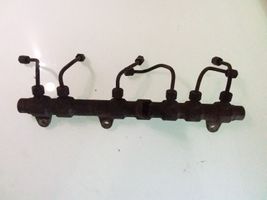 Lancia Lybra Kraftstoffverteiler Einspritzleiste Verteilerrohr 0281002405