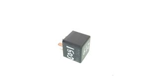 Audi A4 S4 B5 8D Coolant fan relay 443951253AA