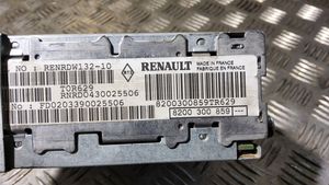 Renault Scenic II -  Grand scenic II Panel / Radioodtwarzacz CD/DVD/GPS 8200300859