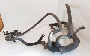 Peugeot 405 Tuyau de liquide de refroidissement moteur 9610498980