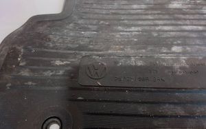 Volkswagen PASSAT B5 Rear floor mat 8B0061511A