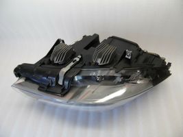 BMW 5 F10 F11 Lampa przednia 7203252