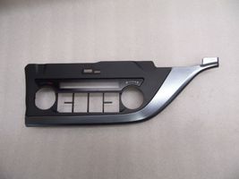 Toyota Auris E180 Console centrale, commande chauffage/clim 