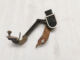 BMW 1 F20 F21 Czujnik poziomowania świateł osi tylnej 6860843