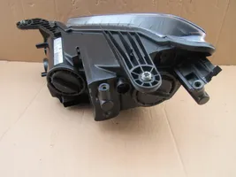 Mercedes-Benz SLK R172 Lampa przednia A1728202059