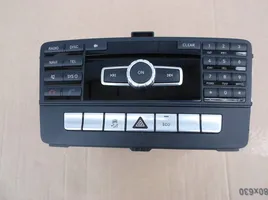 Mercedes-Benz SLK R172 Unité principale radio / CD / DVD / GPS A1729003810