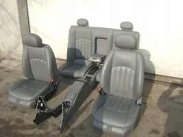 Mercedes-Benz CLS C219 Juego interior 