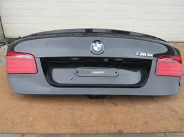 BMW 5 F10 F11 Takaluukun/tavaratilan kansi 