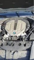 BMW 7 F01 F02 F03 F04 Moottori N63B44A