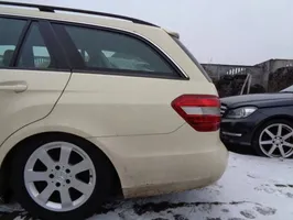 Mercedes-Benz E W212 Garniture de panneau inférieure de coffre 