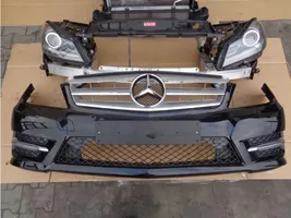 Mercedes-Benz C W204 Priekio detalių komplektas 