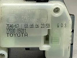 Toyota Avensis T250 Motorino della chiusura centralizzata 7703005011