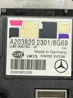 Mercedes-Benz C AMG W203 Światło fotela przedniego A2038202301