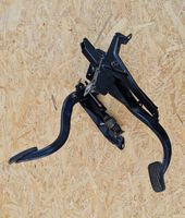 Volvo S60 Pedal assembly 