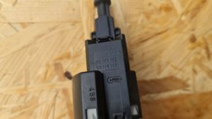 Opel Astra G Brake pedal sensor switch 09132299