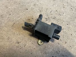 Audi TT Mk1 Turboahtimen magneettiventtiili 025905283A