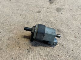 Audi TT Mk1 Solenoidinis vožtuvas 