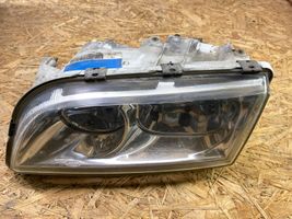 Volvo S40, V40 Lampa przednia 30899682