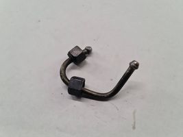 Volvo S40, V40 Fuel injector supply line/pipe 