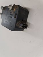 BMW 3 E46 Serratura del tappo del serbatoio del carburante 8372240