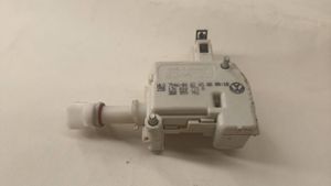 Volkswagen Golf IV Fuel tank cap lock motor 1J6810773A