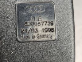 Audi A4 S4 B5 8D Boucle de ceinture de sécurité arrière centrale 8D0857739