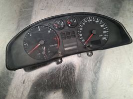 Volkswagen PASSAT B5 Compteur de vitesse tableau de bord 88311244245