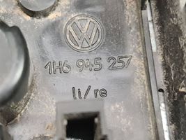 Volkswagen Golf III Pièces détachées feux arrière 1H6945257