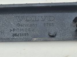 Volvo S60 Jäähdyttimen kehyksen suojapaneeli 8643499