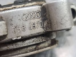 Audi A6 S6 C5 4B Muu moottorin osa 058457D