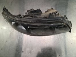 Volvo S60 Lampa przednia 8693588