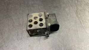 Renault Kangoo I Coolant fan relay 820004508