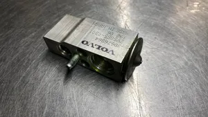 Volvo V70 Air conditioning (A/C) expansion valve 30676364