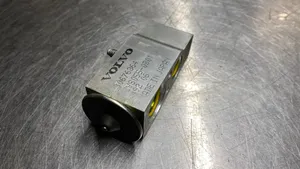 Volvo V70 Air conditioning (A/C) expansion valve 30676364