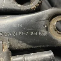 BMW 7 E65 E66 Priekinio stiklo valytuvų kojelė 61617069166